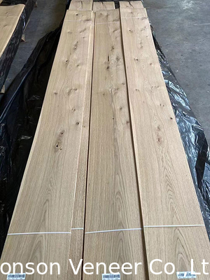 2.0mm Knotty White Oak Wood Veneer বিভিন্ন স্টাইলের পণ্য স্টক আছে